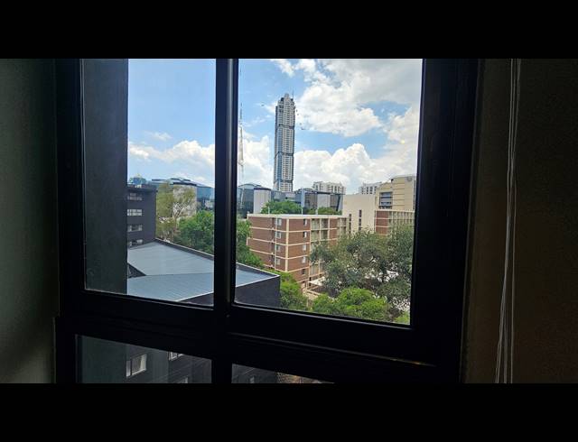 1 BEDROOM APARTMENT FOR SALE IN SANDOWN
